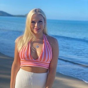 Meet your Posher, Haylee